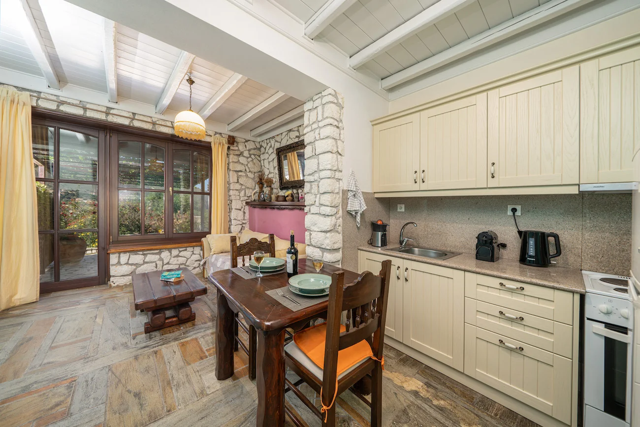 Traditional stone-built one bedroom apartment Kefalonia